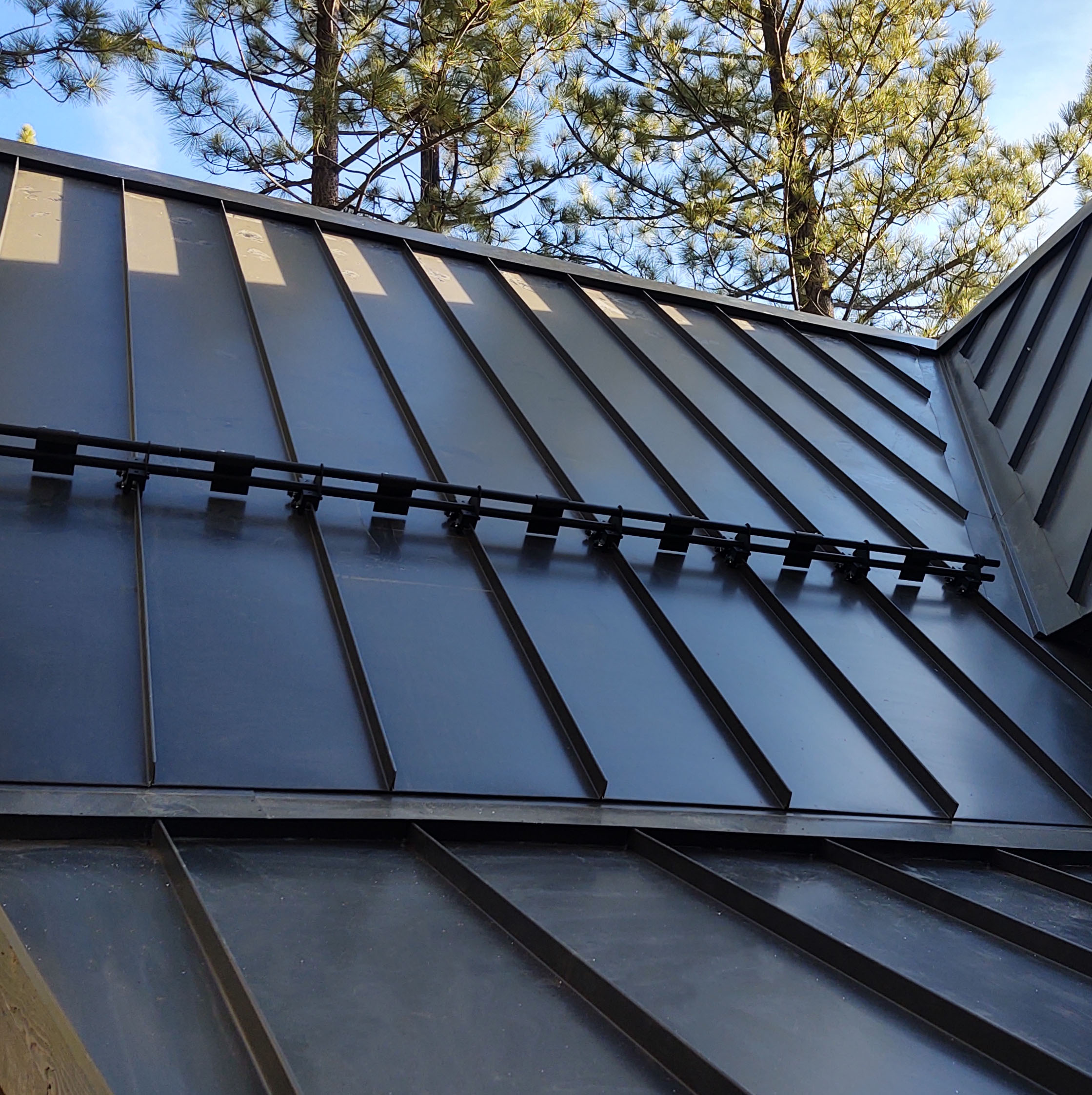 Metal Roof Coatings and Finishes for Elwood Homeowners
